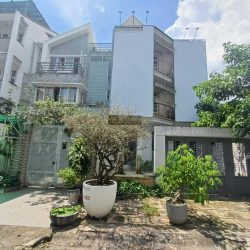 Nhà riêng hẻm 134 CMT8, Quận 3. 328m2. 3 tầng. Giá cực tốt chỉ 40 tỷ TL.