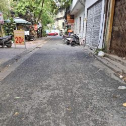 Bán nhà tập thể tầng 1 tạ quang bửu vỉa hè ô tô tránh dừng đỗ KD HBT