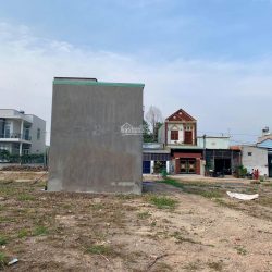 Cần tiền bán lô đất đối diện căn nhà màu đỏ trong ảnh, gần cafe Thuỷ Sinh