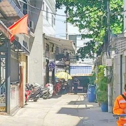 Bán nhà cũ 1 lầu tiện xây mới hẻm Võ Thị Nhờ Q7