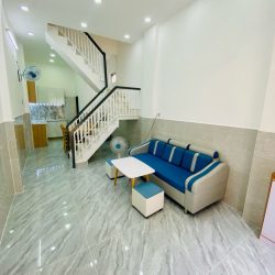 Bán nhà Tân Bình, hẻm 3m, Phạm Văn Bạch, 33m2, 2 tầng, chỉ 2.9 tỷ