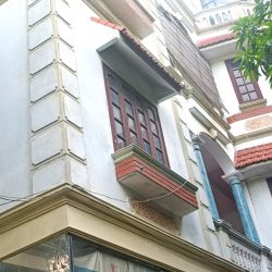 Cho thuê biệt thự 5 tầng và khuân viên 1500 m2