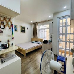 Giảm chào gần 1 tỷ bán nhà yên lạc 5 tầng phân lô ô chờ thang máy hai bà trưng