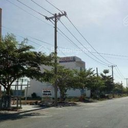 Bán đất nền ngay khu tái định cư Lộc An - Bình Sơn giá 1,25 tỷ/nền, sổ sẵn.