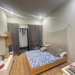 Bán nhà thạch bàn 3 tầng long lanh lô góc ô tô kinh doanh long biên
