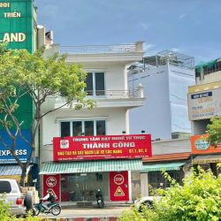 NHÀ 3 TẦNG MT KDBB NGUYỄN THỊ XÍU QUẬN 7