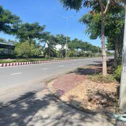 Đất trung tâm tp Sa Đéc hẻm đường Trần Thị Nhượng dt 869,7m2 giá 5ty800