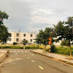 Đất khu công nghệ cao, sổ riêng thổ cư 100% 3 mặt tiền đường nhựa thông thoáng