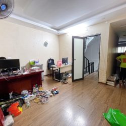Bán nhà ao sào 4 tầng hàng xóm quận ủy vỉa hè ô tô dừng đỗ kinh doanh hoàng mai