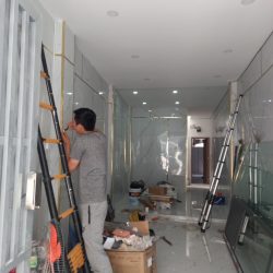 khóa cửa ra vào thông minh
