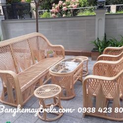 Bàn ghế mây truyền thống