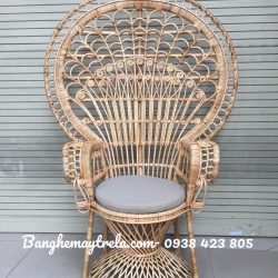 Ghế đuôi công mây tre