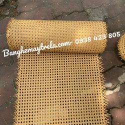 Lưới mây nhựa đan mắt cáo trang trí