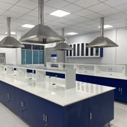 Các mẫu bàn thí nghiệm TTFurniture Group cung cấp