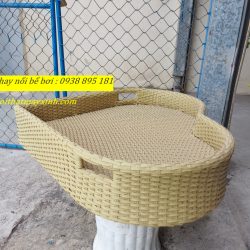 Khay đựng đồ ăn nổi cho hồ bơi hình trái tim bằng mây