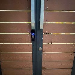 KHÓA CỬA CỔNG SẮT CHỐNG NƯỚC SL608 AC IP56