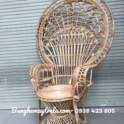 Ghế con công mây tre