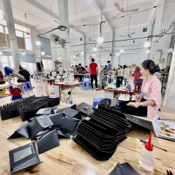 CẦN TÌM ĐẦU RA CHO SẢN PHẨM VÍ DA BÒ GIÁ 35K