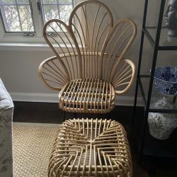 Ghế mây đọc sách chân sắt