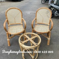 Ghế mây có tay lưới mắt cáo
