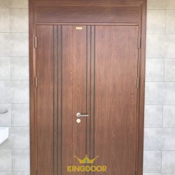 Cửa Thép Vân Gỗ Chống Nước Có Tốt Không