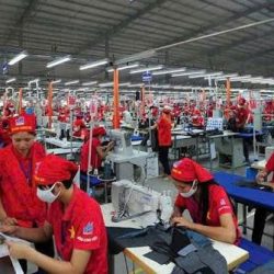 CTy may mặc Lucky tuyển 30 công nhân may thời vụ
