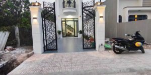 NHÀ TÂN CỔ ĐIỂN HẺM XE HƠI- KP MỸ HƯNG - P. MỸ PHONG. Ra Quảng trường 1km