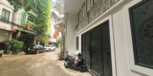 Căn hộ cho thuê Bồ Đề 120m2, 8 tầng thang máy, 25 phòng khép kín cho thuê doanh