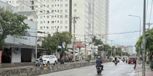 Bán nhà Mặt tiền Phan Văn Hớn, gần Trường Chinh, 4x26m, Cấp 4 - cho thuê 20tr,