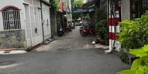 Nhà Trường Sa  DT 38m²  KT 3.8×11m  Hẻm ô tô thông  3 tầng  Giá 7.95 tỷ