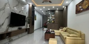 Nhà 6 tầng thang máy lô góc Ngô Gia Tự - 95m2, 6 ngủ, 3 mặt thoáng - Tiềm năng