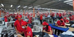 CTy may mặc Lucky tuyển 30 công nhân may thời vụ