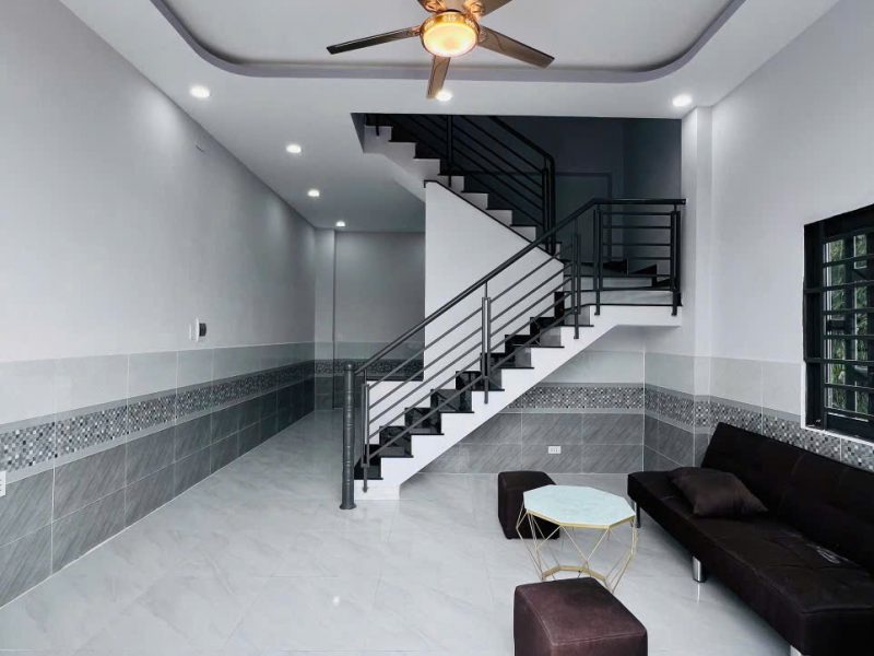 nha-mat-tien-duong-lon-4m-chu-ban-ngop-4x10-515tr-gan-vinhomes-hoc-mon