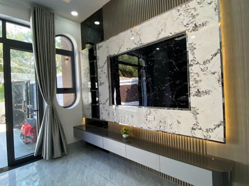 -nha-moi-hoan-thien-hem-xe-hoi-7-cho-ap-long-hoa-a-p-dao-thanh-