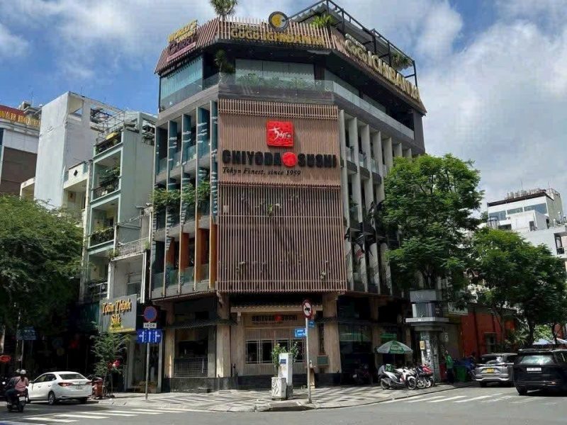 building-goc-2-mat-tien-q1-dong-tien-650-trieu-thang-trung-tam-tp-hcm