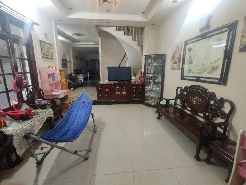 -d2595-mat-tien-kinh-doanh-ngang-khung-7-6m-sat-cho-cau-gia-19-x-ty