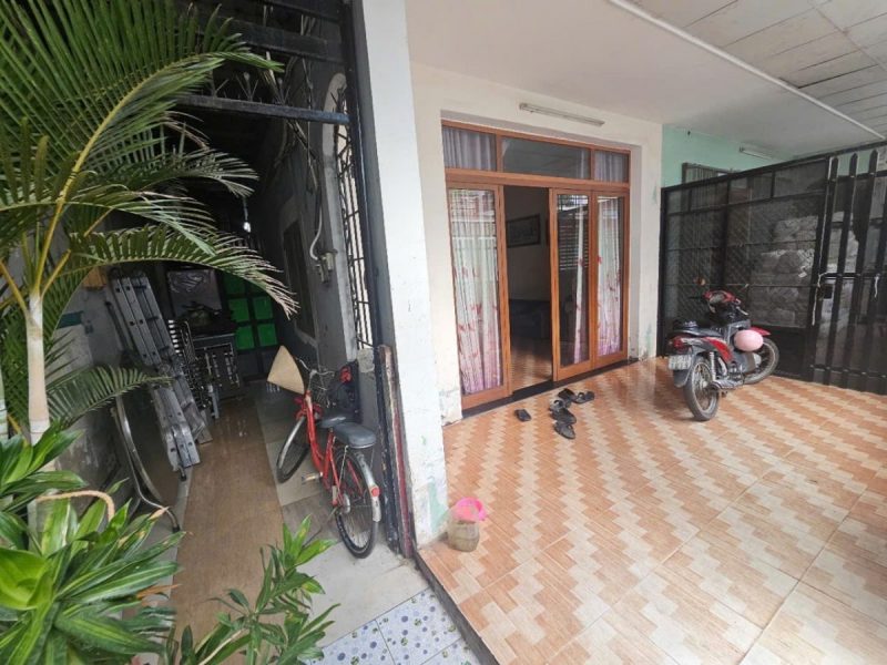 -t2597-mat-tien-kinh-doanh-ngang-khung-10m-sat-cho-cau-gia-20-x-ty
