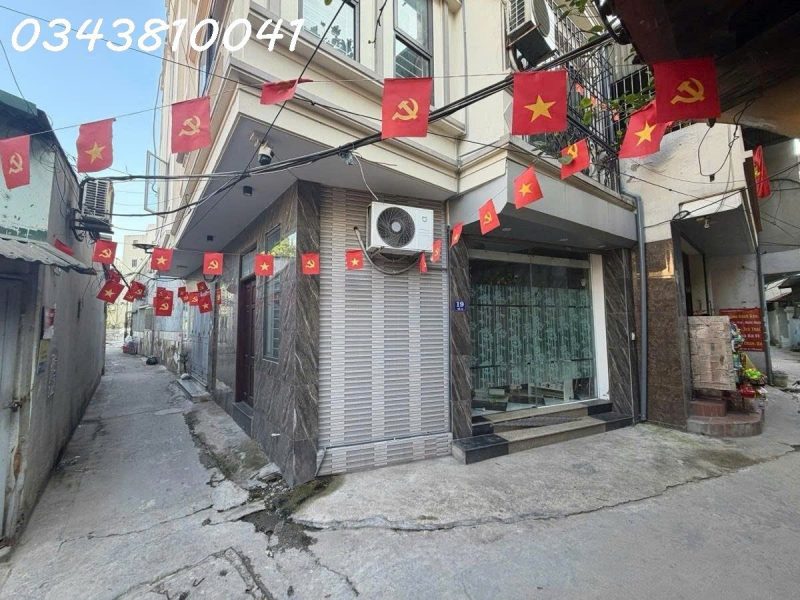 nha-mau-luong-35m-lo-goc-nha-rat-dep-ngo-rong-thong-kinh-doanh-day-du