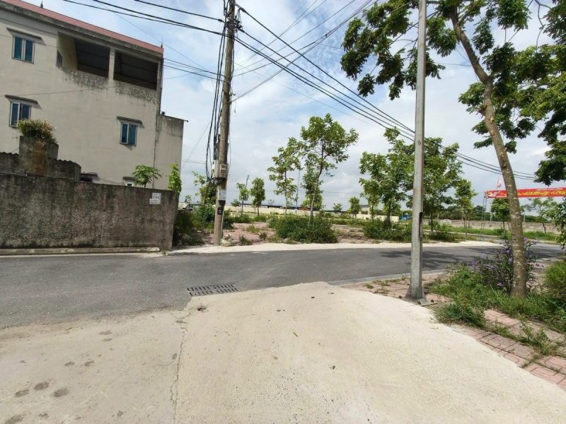 chong-om-con-tho-can-ban-gap-80m2-mt5m-8-x-ty-nguyen-khe-dong-anh-3-o