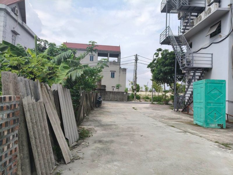 chong-om-con-tho-can-ban-gap-80m2-mt5m-8-x-ty-nguyen-khe-dong-anh-3-o