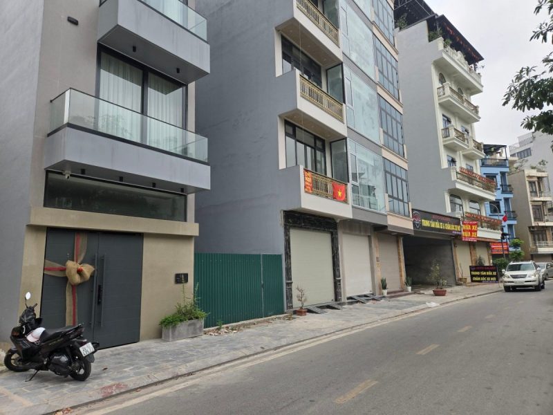 ban-nha-moi-thach-ban-11-ty-60m-gan-pho-gan-cong-vien