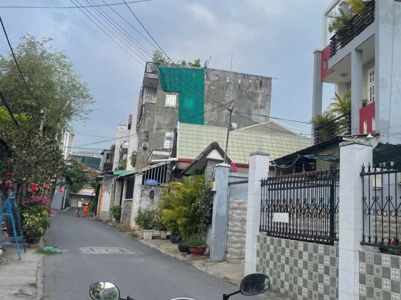 hot-hot-chinh-chu-gui-can-ban-dat-tang-nha-cap-4-duong-phu-chau-phuong-tam