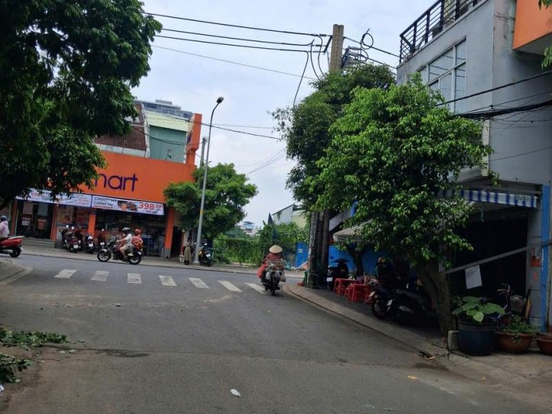 ban-gap-nha-mat-tien-duong-so-3-phuong-tan-quy-quan-7