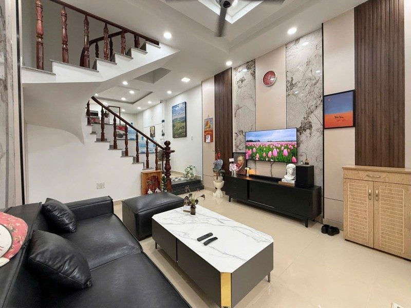 ban-nha-3-tang-quoc-lo-13-hiep-binh-phuoc-thu-duc-56m2-3pn-so-hong-rieng-
