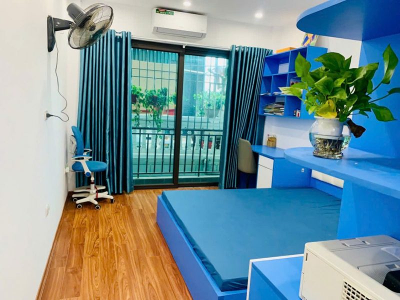 chinh-chu-ban-gap-nha-5-tang-ngo-67-cau-coc-tay-mo-canh-vinhomes-smart-city