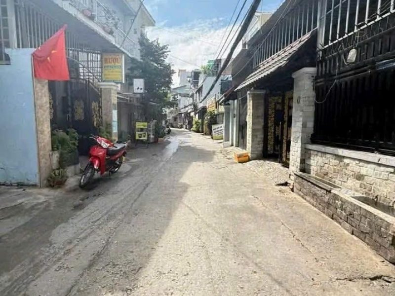 ban-nha-ngay-cho-ly-phuc-man-hem-doi-5m-chi-cach-cho-17m