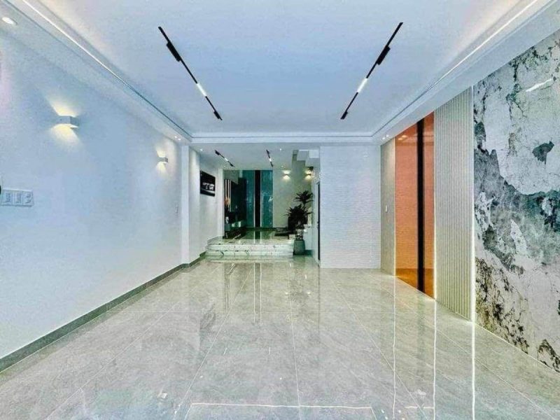 pho-viet-hung-10-ty-thang-may-50m-so-do-long-bien