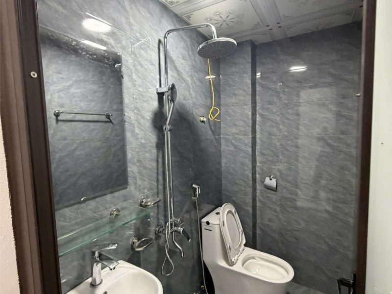 cho-thue-nha-nguyen-can-huu-hoa-50m2-co-gac-xep-kinh-doanh-4-5tr-t