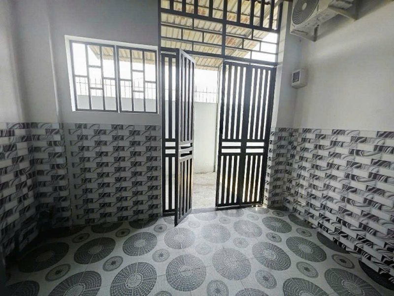 nha-pho-khu-van-phuc-city-61m2-nhinh-5-ty-khu-vuc-co-nhieu-chung-cu-tien
