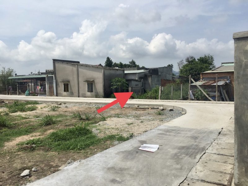 ban-dat-hai-mat-tien-duong-nhua-no-hau